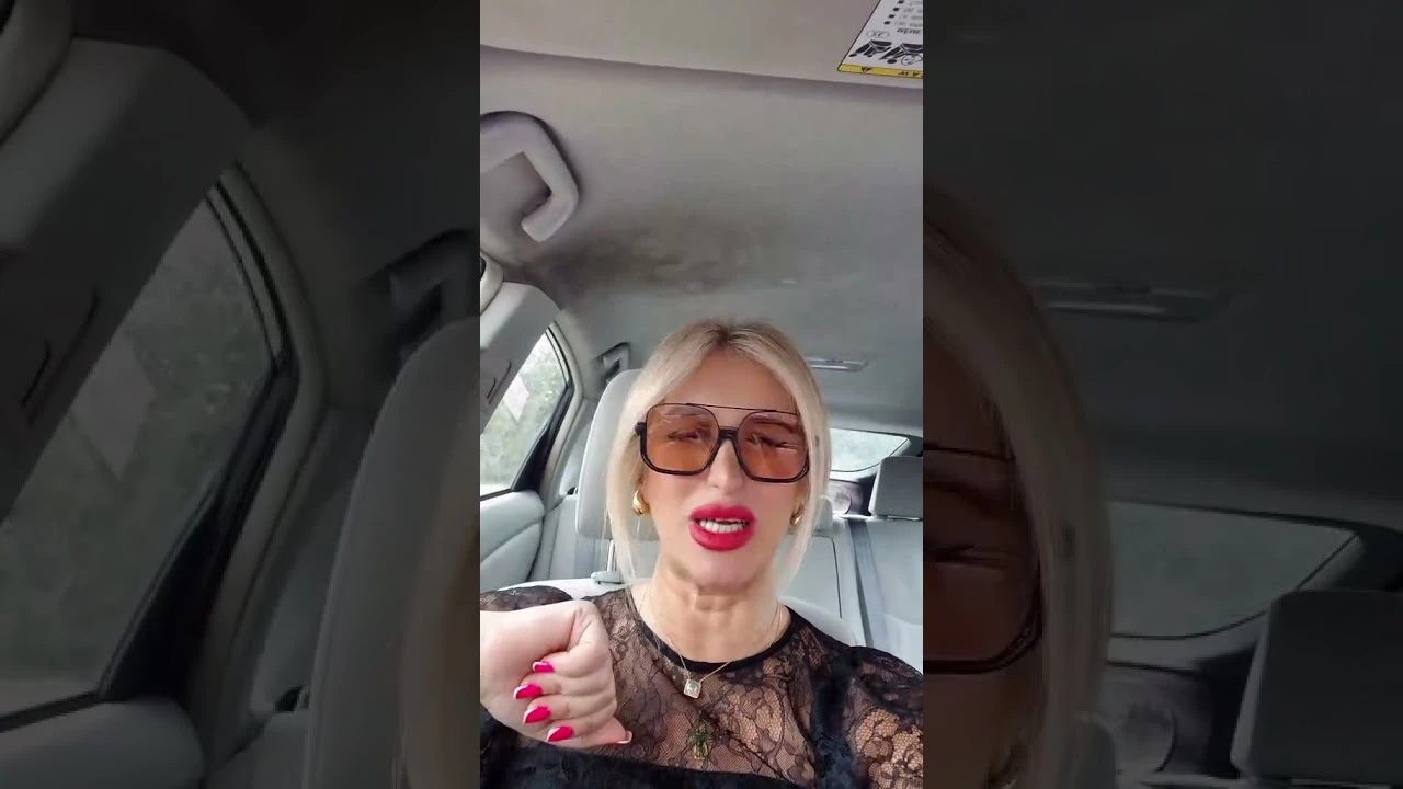 ულწრფელ თანადგომას ვუცხადებ ტელეკომპანია თრიალეთს. აუცილებლად უნდა გააგრძელოთ მაუწყებლობა!" - მომღერალი, სოფო ერქომაიშვილი.