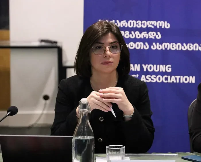 საქართველოს ახალგაზრდა იურისტთა ასოციაციის თავმჯდომარის არჩევნები გაიმართა. ორგანიზაციის გამგეობამ საია-ს თავმჯდომარედ თამარ ონიანი აირჩია.  როგორც ცნობილია, ორგანიზაციას სამი წლის მანძილზე ნონა ქურდოვანიძე ხელმძღვანელობდა, მას უფლებამოსილების ვადა ამოეწურა.
