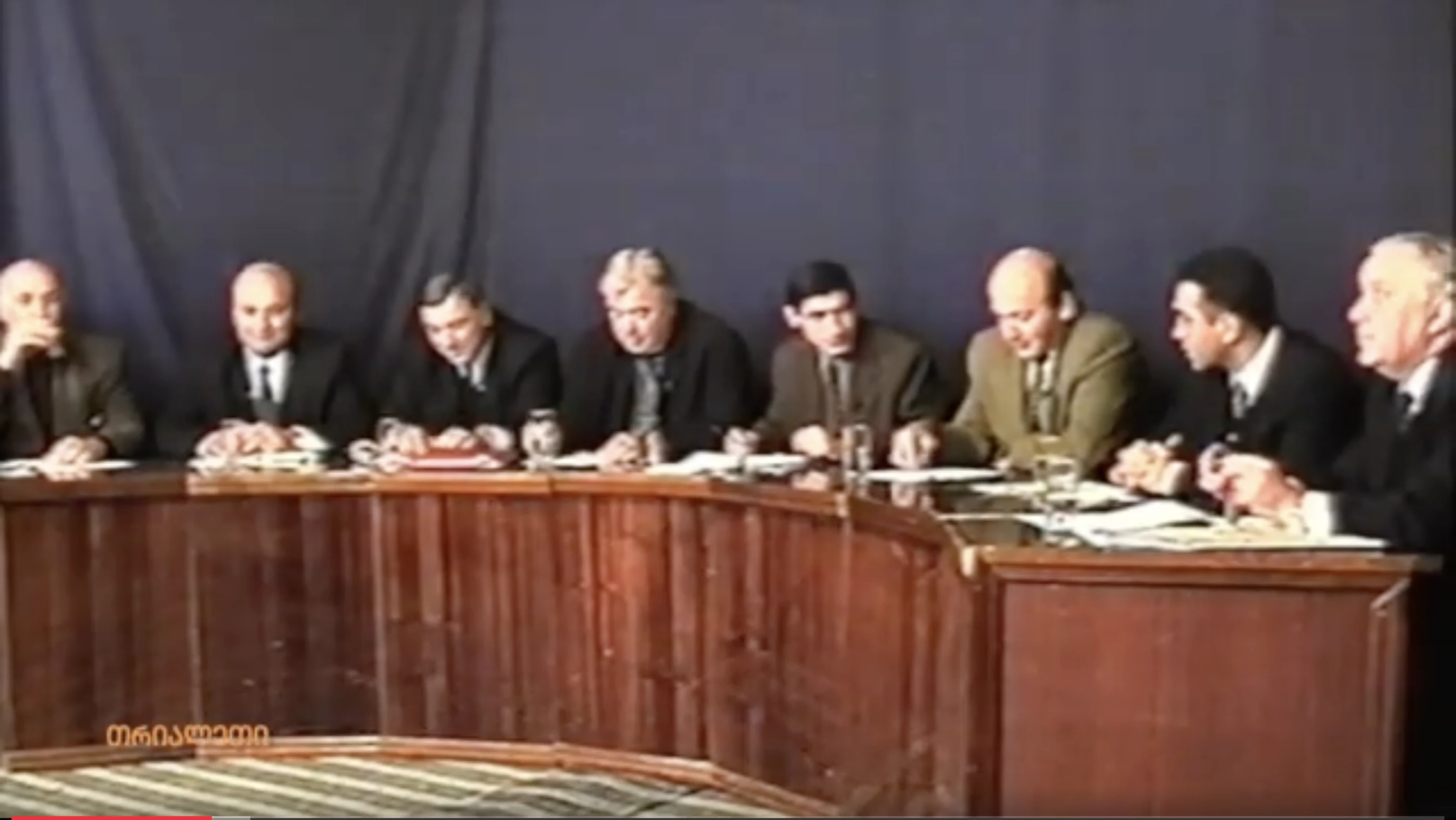 საარჩევნო ტელედებატები.  1999 წ.   "თრიალეთის" არქივიდან.