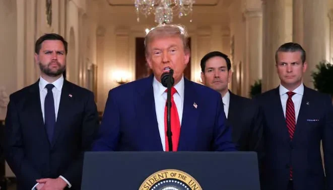 დონალდ ტრამპი მზად არის განიხილოს ირანის წინადადება ურანის „სიმბოლურად“ გამდიდრების შესახებ, თუმცა სხვა ვარიანტებიც განიხილება, კერძოდ, ირანის უზენაესი ლიდერის ლიკვიდაცია, - ინფორმაციას გამოცემა Axios-ი ამერიკელ მაღალჩინოსანზე დაყრდნობით ავრცელებს.