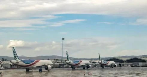 ლარნაკას აეროპორტის თავზე საჰაერო სივრცე ჩაკეტილია, - ამის შესახებ ინფორმაციას Reuters კვიპროსის ხელისუფლებაში წყაროზე დაყრდნობით ავრცელებს.  დღეს დილით კვიპროსმა გაავრცელა ინფორმაცია, რომ ლიბანთან ახლოს ცაში „შესაძლო საეჭვო ობიექტი“ გამოჩნდა.  „უსაფრთხოების მიზნებიდან გამომდინარე, ყველა შესაბამისი ზომა იქნა მიღებული კომპეტენტური ორგანოების მხრიდან ინციდენტის გამოსაძიებლად“, - განაცხადა ხელისუფლების წარმომადგენელმა.