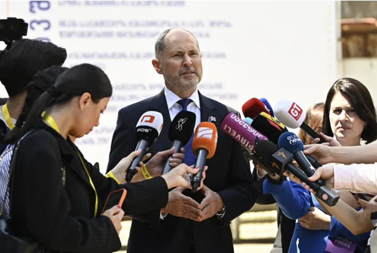 პაველ ჰერჩინსკი გაფართოების პროცესზე - უკრაინასა და მოლდოვასთან მიმართებაში წინ მივიწევთ, საქართველოსთან დაკავშირებით ეს პროცესი ჩიხშია შესული, რაც სამწუხაროა და ვშიშობ, რომ ქვეყანამ ეს ისტორიული შანსი შეიძლება დაიკარგოს
