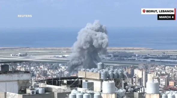 ლიბანის დედაქალაქ ბეირუთის სამხრეთ ნაწილში ქვეყნის მთავარ აეროპორტთან აფეთქება მოხდა. აღნიშნულ ინფორმაციას CNN საინფორმაციო სააგენტო „როიტერსის“ კადრებზე დაყრდნობით ავრცელებს.  CNN-ის ინფორმაციით, ბეირუთ-რაფიკ ჰარირის საერთაშორისო აეროპორტი ფუნქციონირებს, თუმცა საერთაშორისო ფრენების უმეტესობა გაუქმებულია.