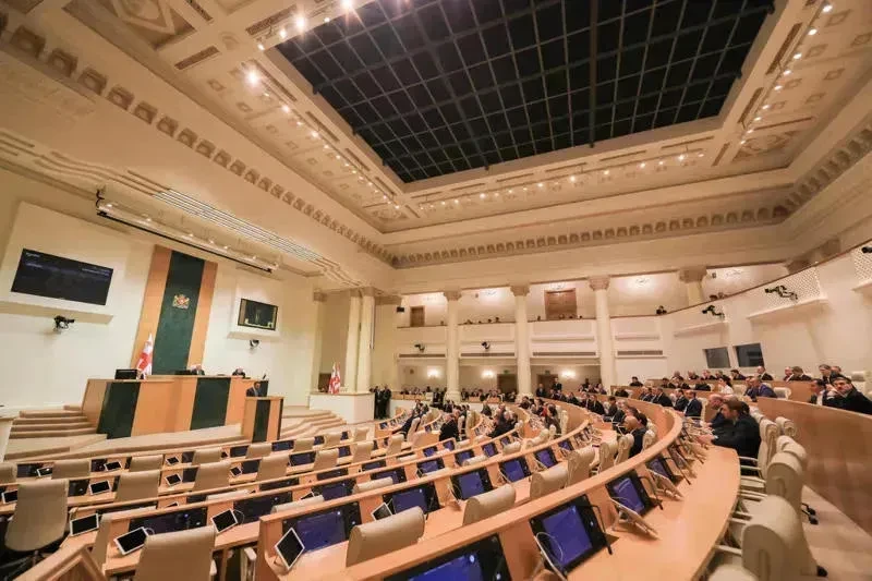 მომავალ კვირას - 19 დეკემბერს პარლამენტის საშემოდგომო სესია დაიხურება. 16 და 17 დეკემბერს კი, რიგგარეშე სხდომების მოწვევა იგეგმება.