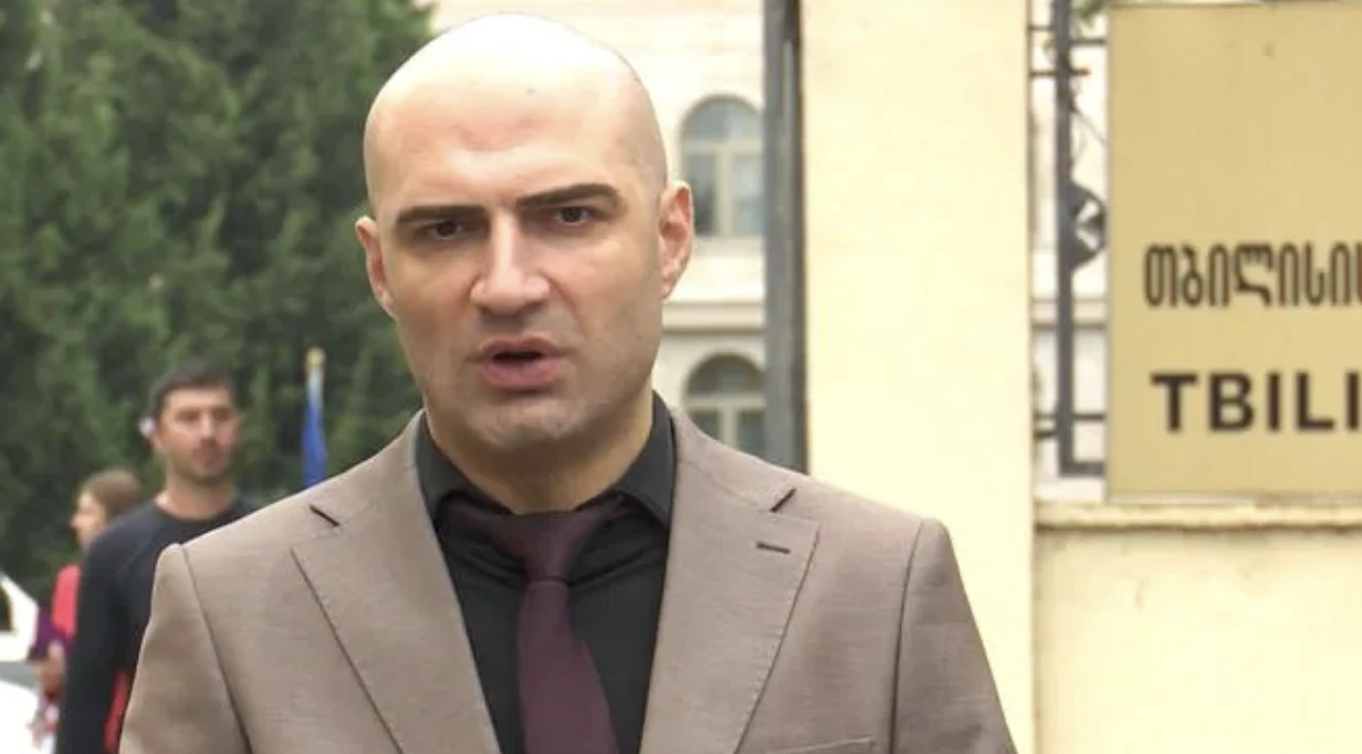 ჯანგველაძის ოჯახის ადვოკატი - არაერთხელ გაგვიკრიტიკებია პროკურატურა, რომ ფარცხალაძეს არც კი იბარებდნენ გამოსაკითხად - დღეს დადასტურდა ეჭვები, რაზეც ვსაუბრობდით: დადასტურდა, რომ მკვლელობა შეკვეთილი იყო