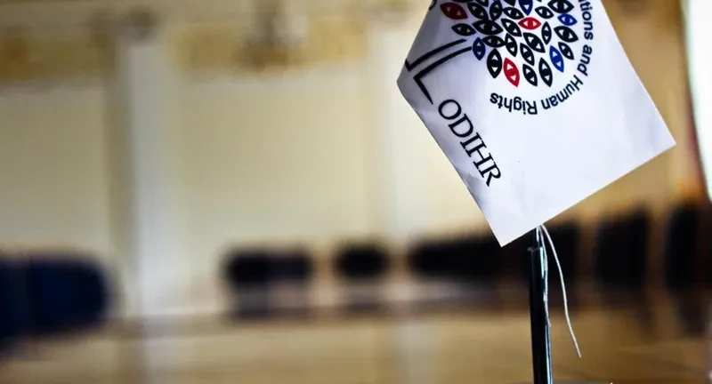 ეუთო "მოსკოვის მექანიზმის" ფარგლებში საქართველოზე მომზადებულ ანგარიშს აქვეყნებს.  ანგარიშში საქართველოში 2024 წლის გაზაფხულიდან განვითარებული მოვლენებია განხილული და რეკომენდაციებია მოცემული.  დოკუმენტის თანახმად, მთავარი მიგნებებია, რომ მანდატით გათვალისწინებულ პერიოდში საქართველოში დემოკრატიული უკუსვლა დაფიქსირდა.