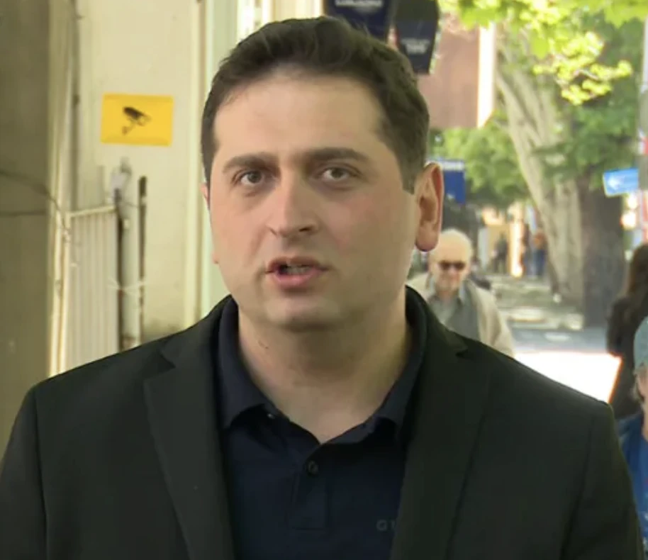 ალეკო ელისაშვილის ადვოკატი - ბევრი სახელმწიფო სტრუქტურაა მის სახლთან და მსგავსი დანაშაულის ჩადენის სურვილი რომ ჰქონოდა, შეძლებდა სახლთან ახლოს განეხორციელებინა და არა ასე შორს - რაღაც „ქართული ოცნების“ მიერ დაგეგმილი სპეცოპერაციაა