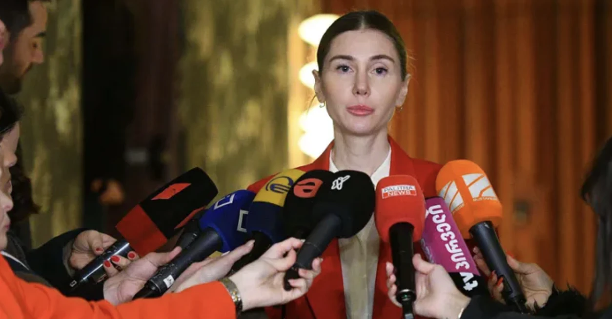 თინა ბოკუჩავა - ერთიანობით უნდა დავამარცხოთ ბიძინა ივანიშვილი. დღეს ჩვენ შევთანხმდით ერთიანი მოქმედების წესებზე, სტრატეგიაზე და ეს არის სწორი ნაბიჯი , - ამის შესახებ „ნაციონალური მოძრაობის” თავმჯდომარემ, თინა ბოკუჩავამ  განაცხადა.  მისი თქმით, „ერთიანი ნაციონალური მოძრაობა“ ყოველთვის იყო, არის და იქნება ერთიანობის მომხრე.