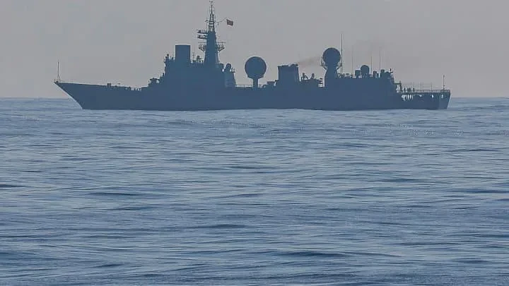 ჩინეთი ტაივანის გარშემო წვრთნებს იწყებს. წვრთნების დაწყებამდე 11 დღით ადრე, აშშ-მა ტაივანისთვის 11.1 მილიარდი დოლარის ღირებულების იარაღის მიყიდვის შესახებ განაცხადა, რამაც ჩინეთის თავდაცვის სამინისტროს პროტესტი გამოიწვია.