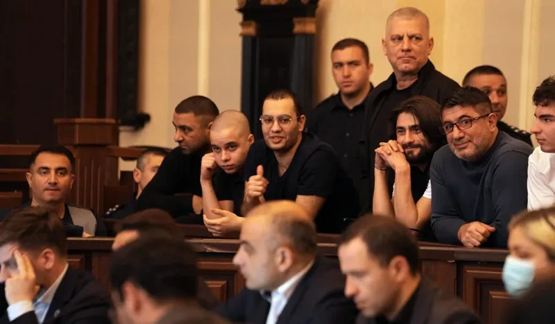 ზვიად ცეცხლაძეს, ვასილ კაძელაშვილსა და ვეფხია კასრაძეს 2 წლითა და 6 თვით, ინსაფ ალიევს, თორნიკე გოშაძეს, ნიკოლოზ ჯავახიშვილს, ირაკლი მიმინოშვილს და გიორგი გორგაძეს კი 2 წლით თავისუფლების აღკვეთა მიესაჯათ