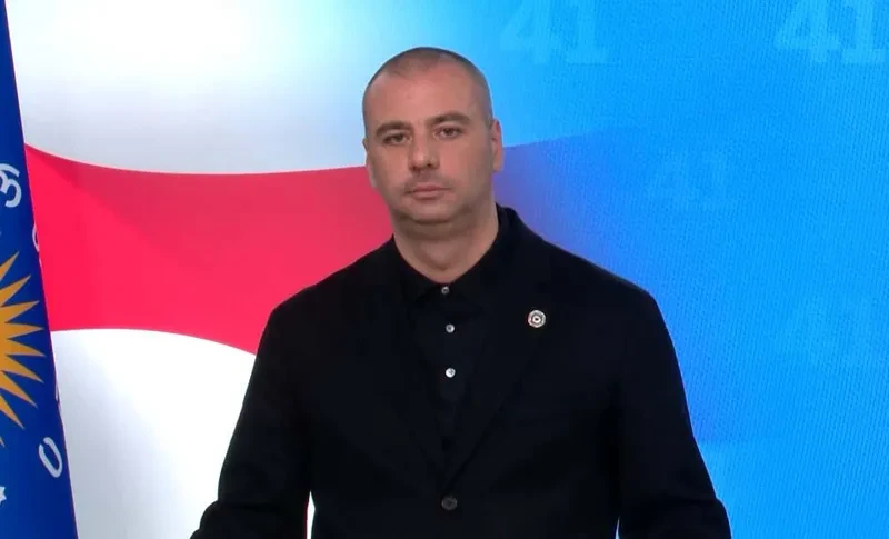 პირველი ეტაპი არის ის, რომ უშუალოდ BBC-ისთვის უნდა მიგვემართა და ასეც მოვიქეცით. ძალიან დიდი იმედი გვაქვს, რომ ამ ეტაპზევე გავჩერდებით და BBC ბოდიშს მოიხდის, რაც არის ჩვენი მთავარი მოთხოვნა, - ამის შესახებ „ქართული ოცნების“ დეპუტატმა, ლევან მაჭავარიანმა განაცხადა.  მისი თქმით, BBC-სთვისვე იქნება უკეთესი, თუ პირველივე ეტაპზე გაჩერდება ეს თემა.