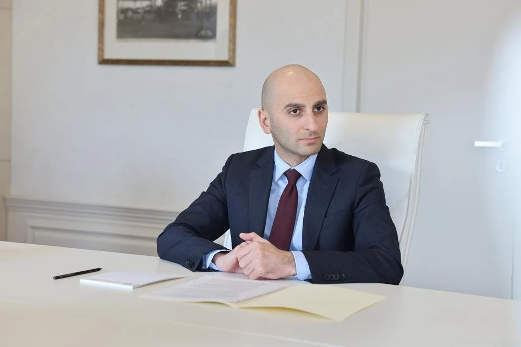 ადვოკატი - ილია ღუდუშაური ბრალის ოფიციალურ წარდგენას ელოდება, როგორც ვიცი, ჯერ ჩვენება არ აქვს მიცემული და აპირებს თუ არა, ბრალის წარდგენის შემდეგ გადავწყვეტთ