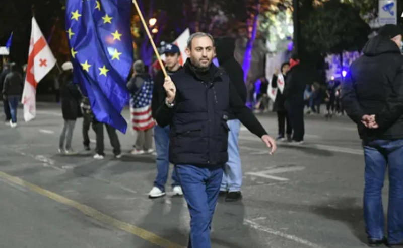 აზერბაიჯანელ ჟურნალისტ აფგან სადიგოვს სასამართლომ 14-დღიანი პატიმრობა მიუსაჯა