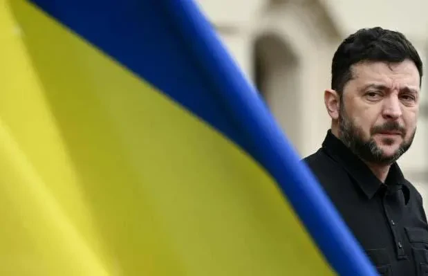 ვოლოდიმირ ზელენსკი აშშ-ში გაემგზავრა.  უკრაინის პრეზიდენტმა, ვოლოდიმირ ზელენსკიმ ჟურნალისტებთან ონლაინ ფორმატში საუბრისას განაცხადა, რომ აშშ-ში ვიზიტამდე კანადის პრემიერ-მინისტრს, მარკ კარნის შეხვდება.