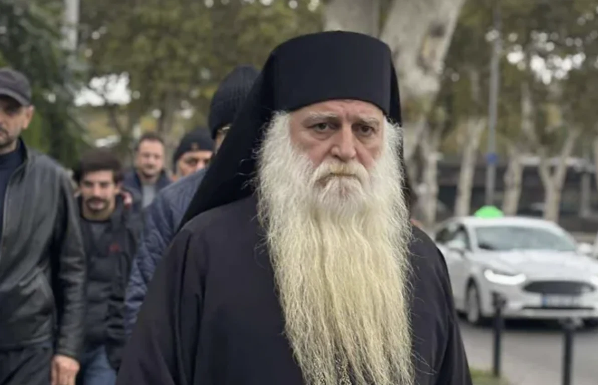 არქიმანდრიტი დოროთე ყურაშვილი - მიტროპოლიტმა შიომ, დეკანოზმა ანდრია ჯაღმაიძემ და დეკანოზმა, მიქაელ ბოტკოველმა პატრიარქი მოატყუეს და არშემდგარი კომისიის განჩინებაზე მოაწერინეს ხელი - ვის შევჩივლო, სამართალი სად ვიპოვო?