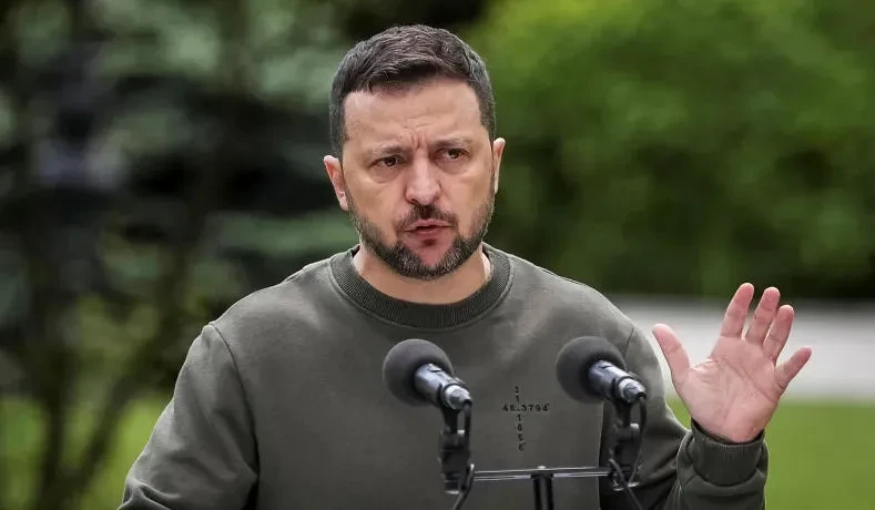 ვოლოდიმირ ზელენსკი - რუსეთმა უკრაინის მიმართულებით 440-ზე მეტი დრონი და 32 რაკეტა გაუშვა