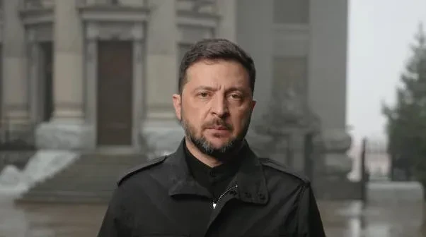 ვოლოდიმირ ზელენსკი - ახლა უკრაინა შეიძლება ძალიან რთული არჩევანის წინაშე დადგეს - ან ღირსების დაკარგვა, ან საკვანძო პარტნიორის დაკარგვის რისკი
