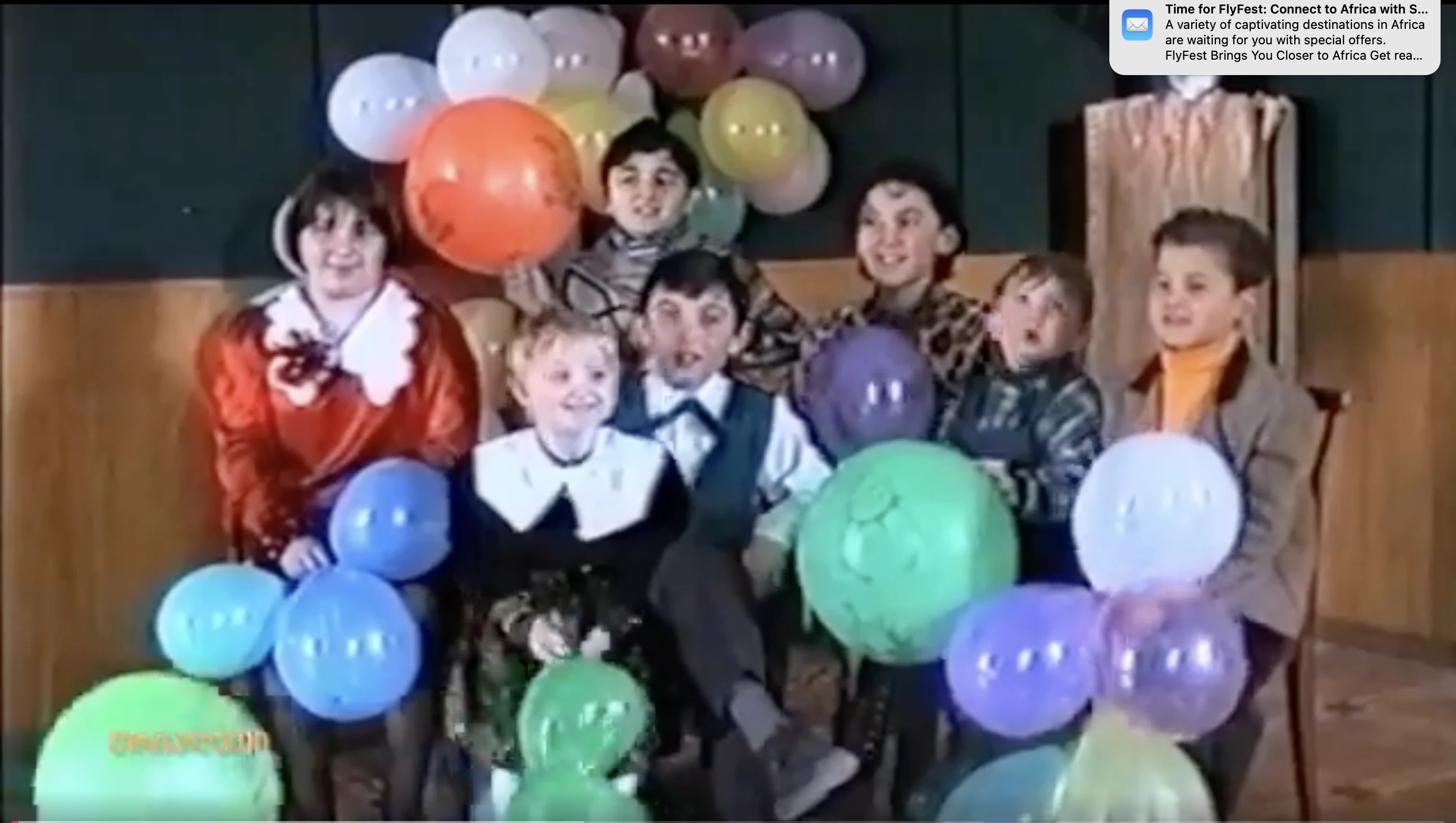 რუსუდან გოგიჩაშვილი და მარიოტა.   1997 წ.  ქარელი.  "თრიალეთის" არქივიდან.