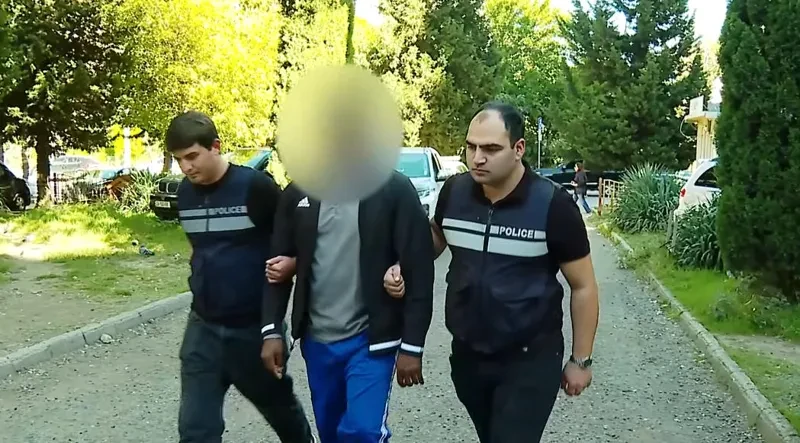 შსს - პოლიციამ თბილისში ნარკოდანაშაულის ბრალდებით ექვსი პირი დააკავა