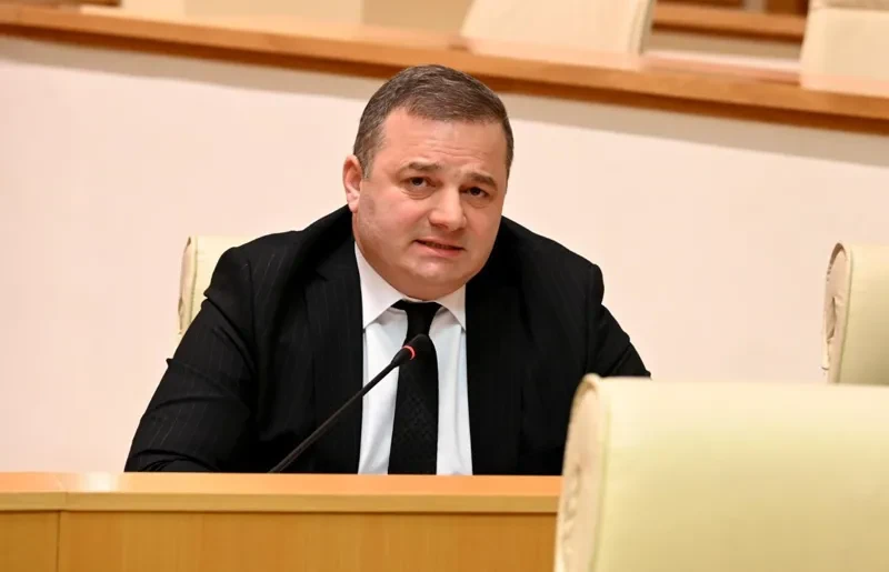 შალვა კერესელიძე - ეს ყველაფერი კორუფციასთან ბრძოლა კი არა, კლანებს შორის გავლენების გადანაწილებაზე ბრძოლაა - ასე რომ, კალაძე-კობახიძის დაჯგუფებამ რაც არ უნდა იმართლოს თავი, არაფერი გამოუვათ, სანამ საქმით არ დაამტკიცებენ