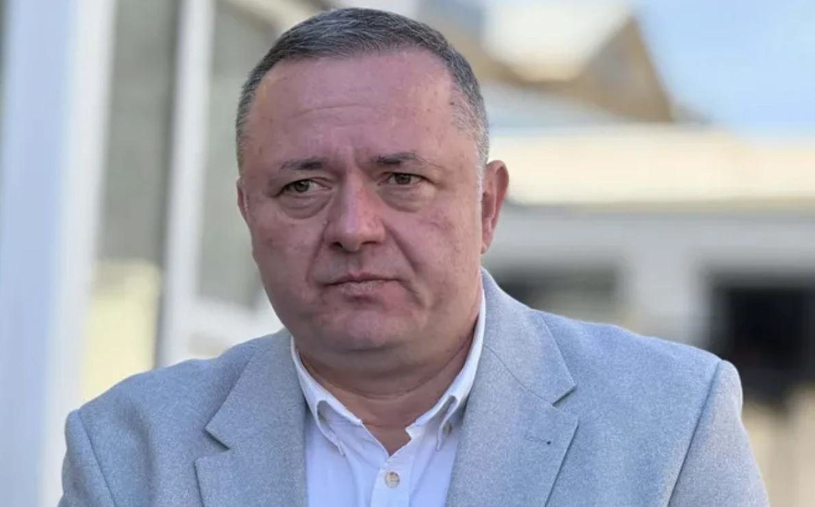 განსაკუთრებით დიდი ოდენობით ქრთამის აღების ბრალდებით დაკავებული სუს-ის ყოფილი უფროსის, გრიგოლ ლილუაშვილის ადვოკატის, რობერტ გრიგალაშვილის განცხადებით, ლილუაშვილთან საპროცესო შეთანხმებაზე საუბარი არ არის.  როგორც სასამართლო პროცესის დაწყებამდე გრიგალაშვილმა განაცხადა, მისი დაცვის ქვეშ მყოფი ბრალს არ აღიარებს და სხდომაზე სწორედ აღნიშნულზე გაამახვილებს ყურადღებას. სხდომა თბილისის საქალაქო სასამართლოში ამ წუთებში იწყება.  სხდომას ესწრება ბრალდებული ლილუაშვილი.
