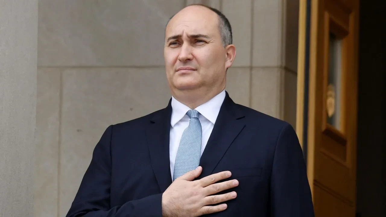 ჯუანშერ ბურჭულაძე მოსამართლეს - მაქვს სპეციფიკური დაავადება, რომელიც საქართველოში არ იკურნება, მჭირდება პროცედურები, რაც საპატიმროში ვერ კეთდება, მაქვს მორალური პრობლემაც, ასევე მყავს 8 შვილი - ესეც გაითვალისწინეთ