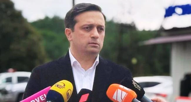 “მინდა მივმართო ჩვენს აფხაზ ძმებს და დებს”- სახალხო დამცველი ენგურის ხიდთან