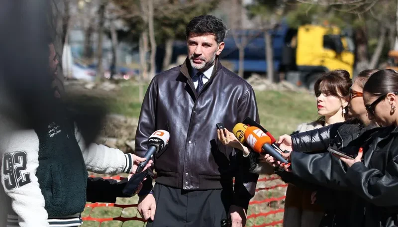 ოპტიმიზმს ვინარჩუნებთ და ველოდებით ახლიდან დაიწყოს ურთიერთობები ამერიკის შეერთებულ შტატებსა და საქართველოს შორის, - ამის შესახებ დედაქალაქის მერმა, კახა კალაძემ ჟურნალისტებთან საქართველოსა და ამერიკის შეერთებულ შტატებს შორის ურთიერთობებზე საუბრისას განაცხადა.  კალაძემ კიდევ ერთხელ განმარტა, რომ საქართველოს მთავრობა მზად არის ურთიერთობები დაიწყოს ახალი ფურცლიდან.