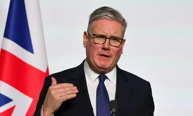 დიდი ბრიტანეთი კატარში ავიაგამანადგურებლებს აგზავნის, - ამის შესახებ დიდი ბრიტანეთის პრემიერ-მინისტრმა, კირ სტარმერმა განაცხადა.  კირ სტარმერის ცნობით, დიდი ბრიტანეთის მთავრობა კატარში დამატებით Typhoon-ის ტიპის ოთხ ავიაგამანადგურებელს აგზავნის.  „მიზანი კატარსა და რეგიონში თავდაცვითი ოპერაციების გაძლიერებაა. ჩვენ თავდაცვის სწორი გეგმა გვაქვს“, - განაცხადა დიდი ბრიტანეთის პრემიერმა.  სტარმერის ცნობით, დიდმა ბრიტანეთმა ავიაგამანადგურებლები ახლო აღმოსავლეთში ჯერ კიდევ იანვარსა და თებერვალში განალაგა.