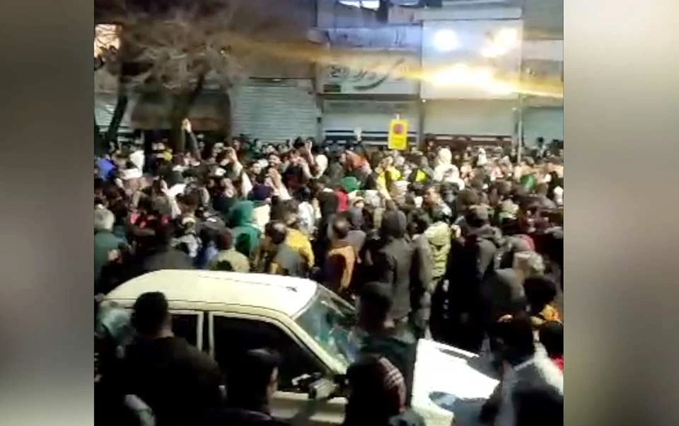 ირანში საპროტესტო აქციები და შეტაკებები გრძელდება, გავრცელებული ინფორმაციით, დაღუპულია 34 დემონსტრანტი და რამდენიმე სამართალდამცველი