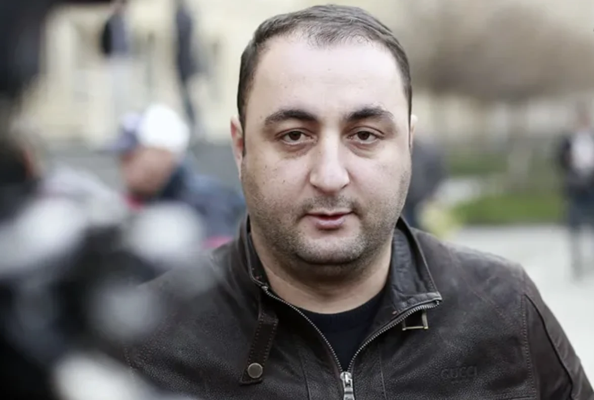 ბაჩო ახალაიას ადვოკატი - საქმეში არანაირი მტკიცებულება არ არის, კომუნიკაცია როგორი სახის იყო, არ იციან, შინაარსი კი არა - ვარაუდიც არ აქვთ, დანარეკი რომ იყოს, შესაძლოა რამე ივარაუდო, მაგრამ ზარი იყო თუ არა, ეგეც არ იციან