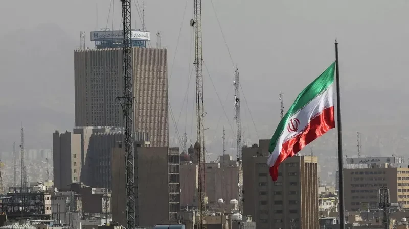 ირანი თურქეთის ტერიტორიის მიმართულებით რაკეტის გაშვებას უარყოფს, - მედიის ინფორმაციით, ამის შესახებ აღნიშნულია განცხადებაში, რომელსაც ირანის შეიარაღებული ძალები ავრცელებს.  „ირანის შეიარაღებული ძალები პატივს სცემს თურქეთის სუვერენიტეტს და უარყოფს მის ტერიტორიაზე რაიმე რაკეტის გაშვებას“, - ნათქვამია განცხადებაში.