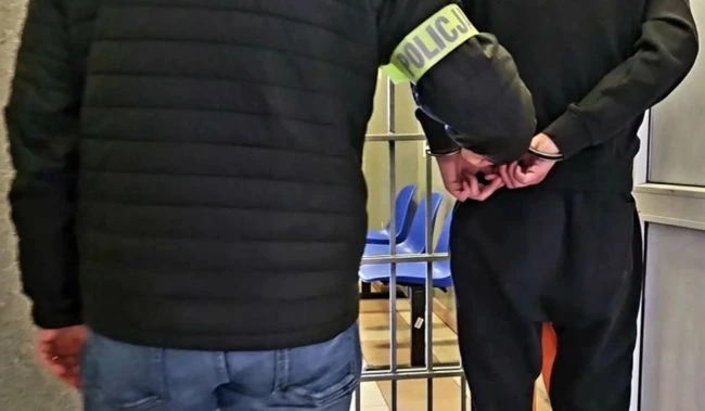 პოლონეთში 37 წლის საქართველოს მოქალაქე დააკავეს, რომელიც უფროსს "დაბეტონებით" ემუქრებოდა