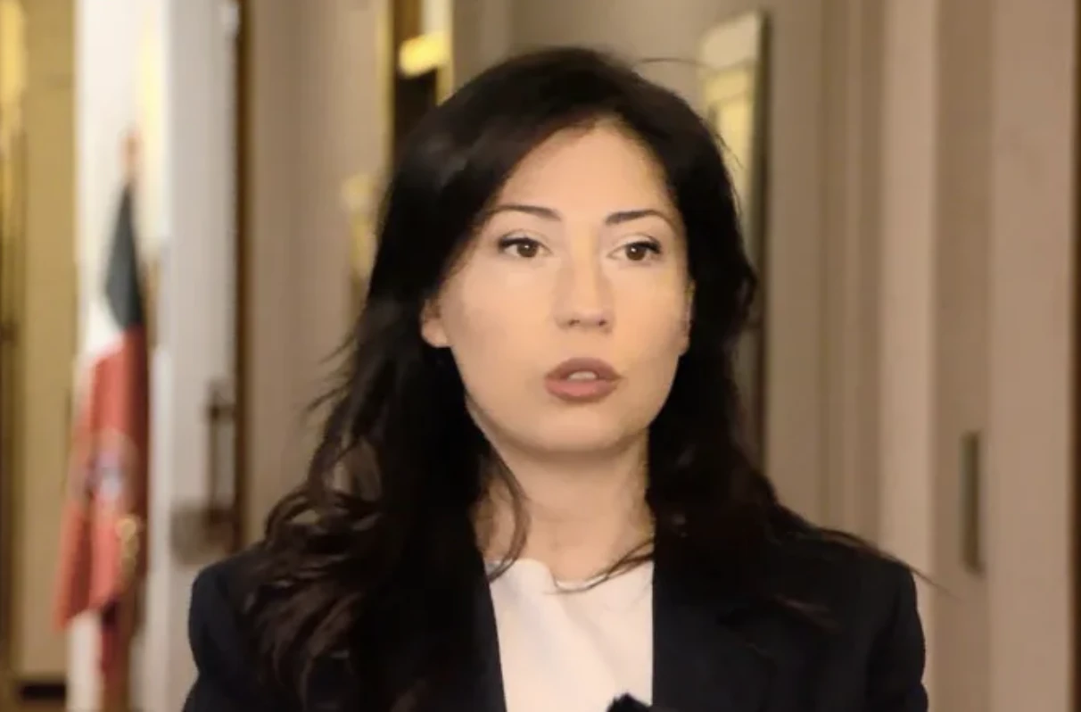 კობახიძე დამარცხდა კვერცხის ფასთან და ახლა უკვე ილაშქრებს ხორცის ფასთან - ის, რომ ხალხს შია და დიახაც, ხალხისთვის პრობლემაა ხორცის შეძენა, ამას უკვე იუმორისტულად იყენებს, თურმე, 10 ლარად ვიყიდით ხორცს - მას სურს, რომ დანაშაული ჩამოირეცხოს, - ამის შესახებ „გახარია საქართველოსთვის" დეპუტატმა, ტატა ხვედელიანმა განაცხადა, რითაც ფასებთან დაკავშირებით პრემიერ-მინისტრის, ირაკლი კობახიძის განცხადებას უპასუხა.