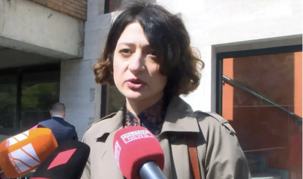 ამ უტიფარი პროპაგანდის ვითარებაში, როდესაც „ქართული ოცნება“ თავს ესხმის პარტნიორებს, ძალიან მნიშვნელოვანია ჩვენი პარტნიორების თითოეული აქ ვიზიტი - ძალიან მნიშვნელოვანია ჩვენმა პარტნიორებმა საქართველო მარტო არ დატოვონ ამ რთულ დროს,- ამის შესახებ „გახარია საქართველოსთვის“ წევრმა, ანა ბუჩუკურმა „ვაიმარის სამკუთხედის“ ქვეყნების დელეგაციასთან შეხვედრის შემდეგ განაცხადა.