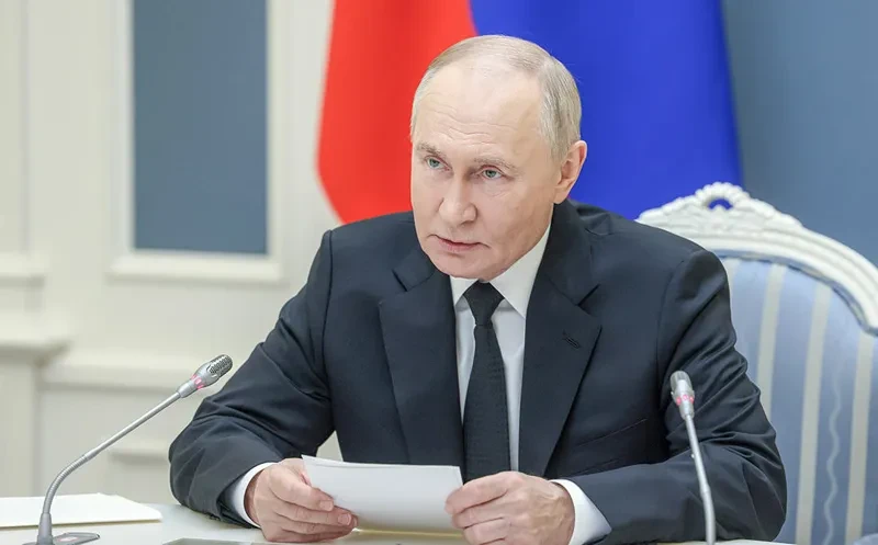 რუსეთის პრეზიდენტმა, ვლადიმერ პუტინმა ბიზნესის წარმომადგენლებთან შეხვედრაზე განაცხადა, რომ რუსეთი აშშ-სთან ზაპოროჟიეს ატომური ელექტროსადგურის ერთობლივ, უკრაინის მონაწილეობის გარეშე, მართვის საკითხს განიხილავს, - ინფორმაციას „კომერსანტი“ ავრცელებს.