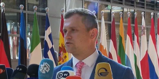 ლატვიის საგარეო საქმეთა სამინისტროს საპარლამენტო მდივანი - ლატვიისთვის არასასურველი პირების სიას 55 ადამიანი დაემატა