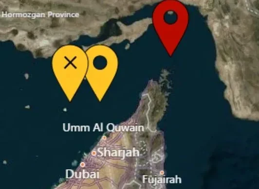 „გაერთიანებული სამეფოს საზღვაო სავაჭრო ოპერაციების“ სააგენტოს (UKMTO) ცნობით, ჰორმუზის სრუტეში „დაუდგენელი ჭურვი“ მესამე სატვირთო გემს მოხვდა, - ინფორმაციას BBC-ი ავრცელებს.  გავრცელებული ინფორმაციით, გემს ჭურვი დუბაიდან ჩრდილო-დასავლეთით 93 კმ-ში მოხვდა. ამ დროისთვის არსებული მონაცემებით, ეკიპაჟის წევრები უსაფრთხოდ იმყოფებიან.