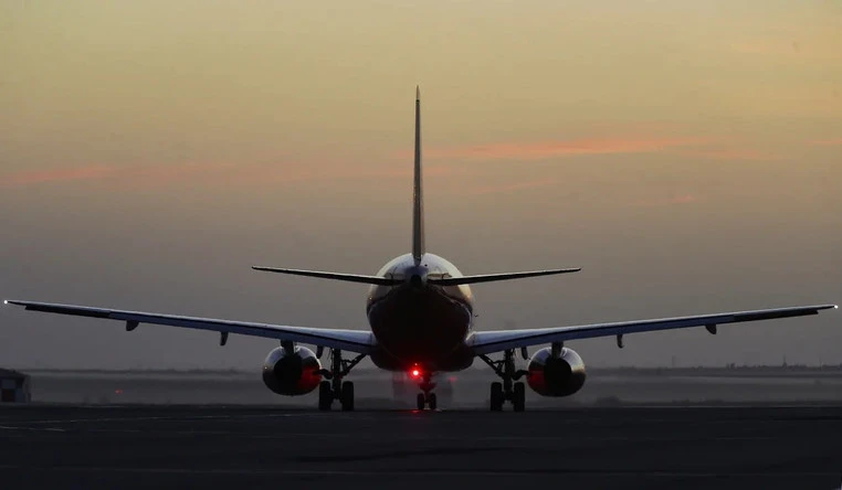 თბილისის საერთაშორისო აეროპორტიდან დღეს ახლო აღმოსავლეთის მიმართულებით დაგეგმილი თითქმის ყველა ფრენა გაუქმდა, - ამის შესახებ აეროპორტის ადმინისტრაციაში განაცხადეს.  მათივე ინფორმაციით, დღეს თბილისიდან ჯამში გაუქმებულია 11 რეისი. აღსანიშნავია, რომ ქუვეითის, თელ-ავივის, დუბაის, აბუ-დაბის, შარჯასა და ჯიდას მიმართულებით ფრენები 1-ელი მარტისთვის გადაიდო.