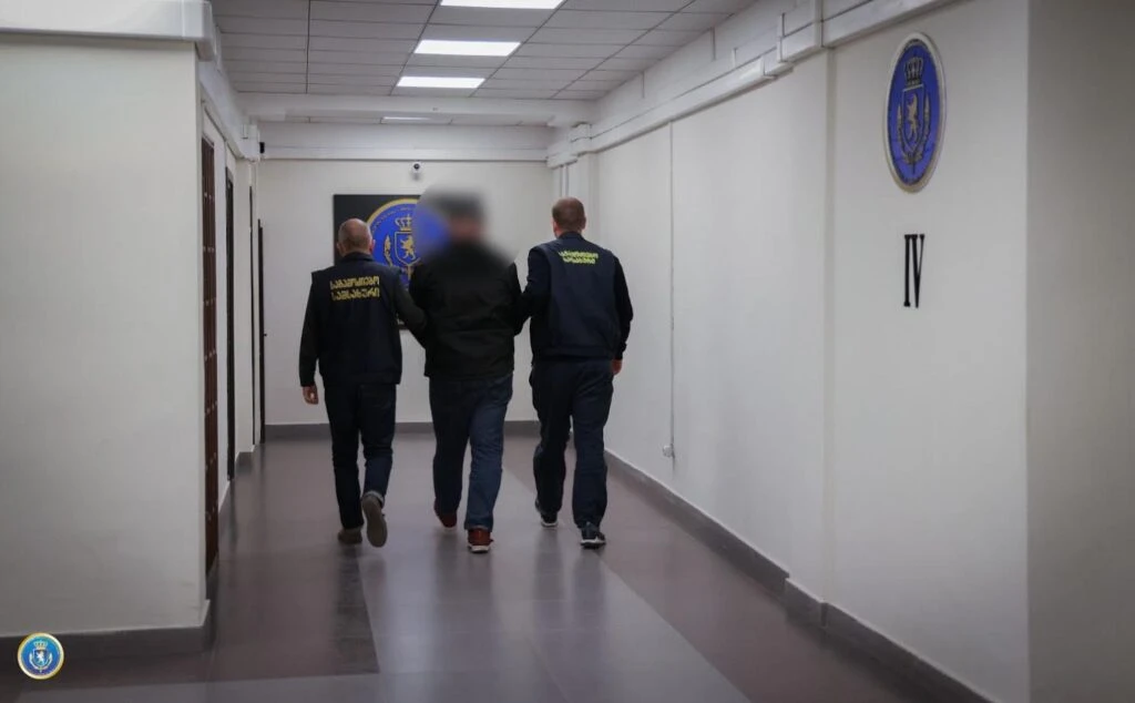 საგამოძიებო სამსახურმა თაღლითობის მცდელობის ფაქტზე თბილისის მერიის ინსპექტირების, შრომის უსაფრთხოების ორგანიზებისა და მართვის განყოფილების უფროსი სპეციალისტი დააკავა