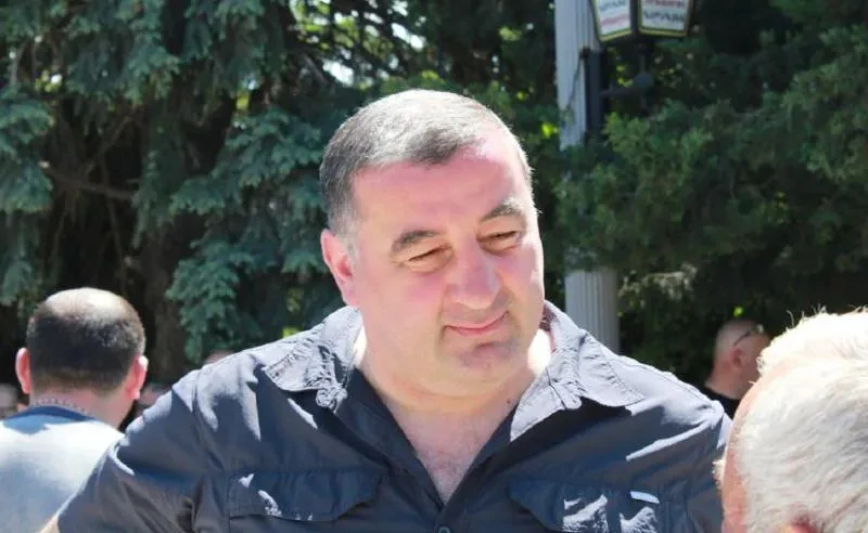 დაკავებულია ვეტერანი მოკრივე გიორგი კანდელაკი