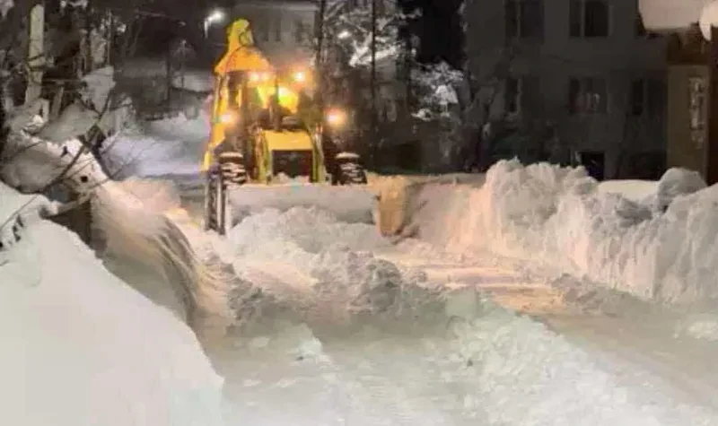 ხულოს მუნიციპალიტეტის რამდენიმე სოფელს ელექტროენერგია არ მიეწოდება. ამასთან, როგორც აჭარის ავტონომიური რესპუბლიკის მთავრობაში აცხადებენ, ხულოში, შიდა სასოფლო გზების გაწმენდითი სამუშაოები ინტენსიურ რეჟიმში მიმდინარეობს.
