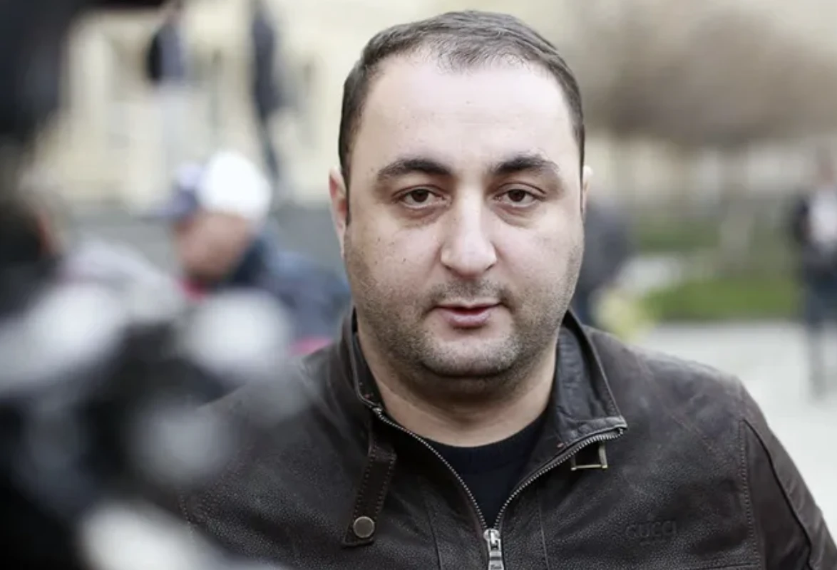 მალხაზ ველიჯანაშვილი - ბაჩო ახალაიას არანაირი კავშირი არ აქვს საერთოდ არაფერთან, არც შეკრებებთან, არც გამოსვლებთან. საკუთარ წლების მეგობარს, ნათლიმირონს ურეკავდნენ და ეს რაიმეს შეიძლება ამტკიცებდეს?