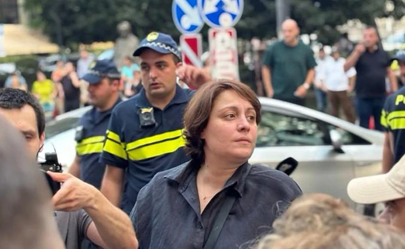 ელენე ხოშტარია საპატიმროდან განცხადებას ავრცელებს და აცხადებს, რომ გამარჯვების გზა არსებობს
