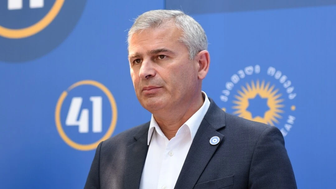 ირაკლი ქადაგიშვილი - რა არის ეს ვიზალიბერალიზაცია ბოლოს და ბოლოს?! 90 დღით მიდიხარ უცხოეთში ისე, რომ საელჩოში რიგში დგომა არ გიწევს - ამას გვაყვედრიან?