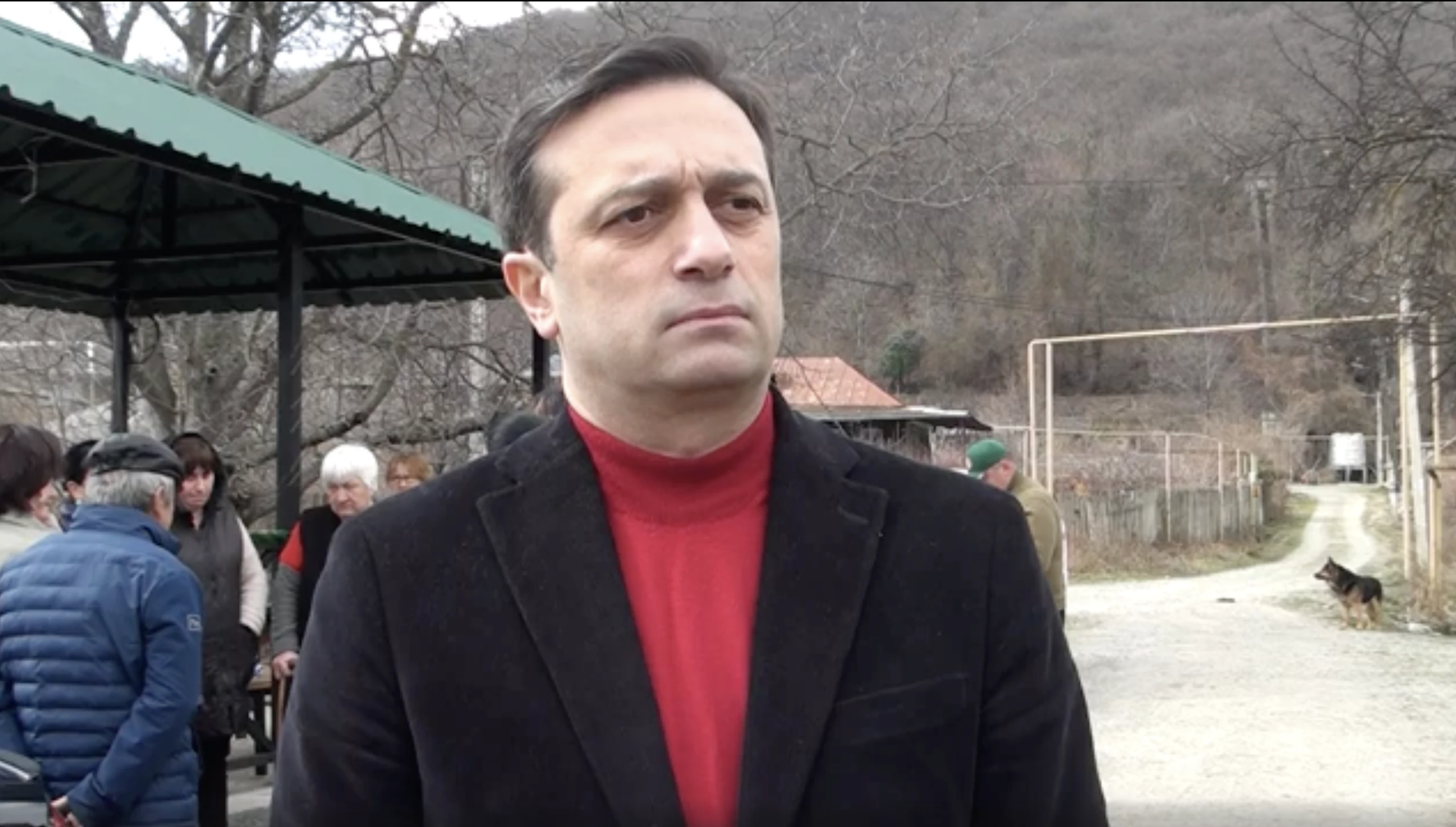 სახალხო დამცველი ლევან იოსელიანი:  "დახურვა-არდახურვასთან ჩვენ არანაირი კავშირი არ გვაქვს." საქართველოში სახალხო დამცველი არ არსებობს!  სახალხო დამცველი, რომელიც ხელისუფლების შესაძლო უკანონობაზე დუმს და დამოუკიდებელ მედიას რვა თვის განმავლობაში პასუხს არ სცემს, უფლებების ეფექტიანი დამცველი ვერ იქნება.  ჩვენ რვა თვე ტყუილად ველოდეთ.