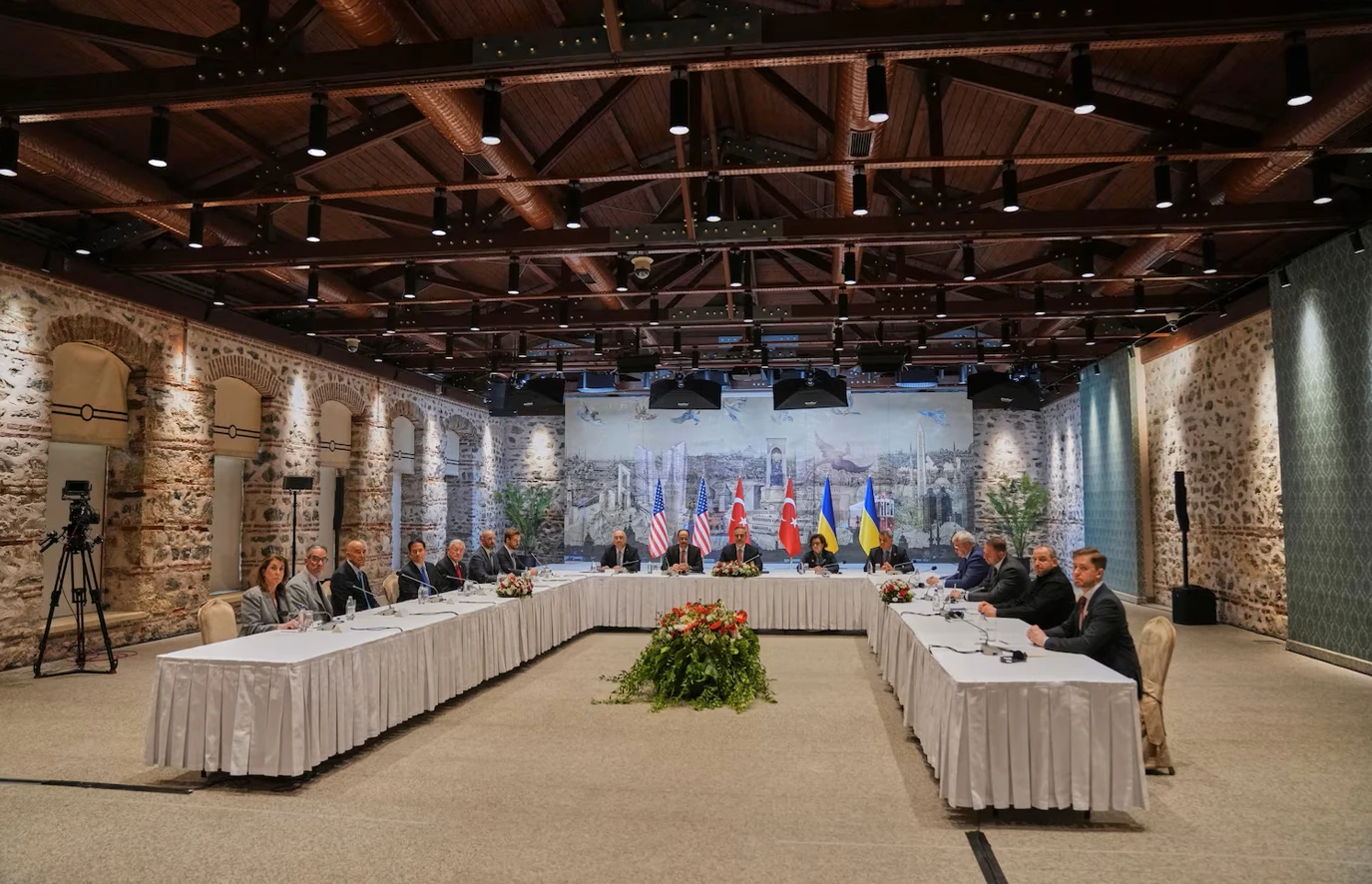 სტამბოლში უკრაინისა და რუსეთის ოფიციალურ პირებს შორის შეხვედრა დასრულდა