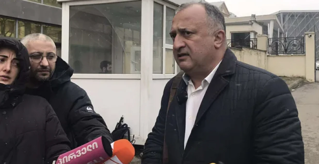 ივანე გოგლიძის ადვოკატი - შესაძლებელია ცალკეულ დაზიანებულ პროდუქციაზე იყოს საუბარი, თუმცა, ჩემი დაცვის ქვეშ მყოფი არ ეთანხმება იმ სურათს, რომ საშინელ მომწამვლელ ნივთიერებებს აწარმოებდა