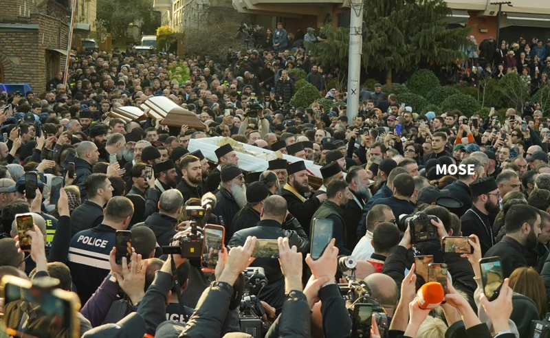 ილია მეორე საპატრიარქოს რეზიდენციიდან გამოასვენეს