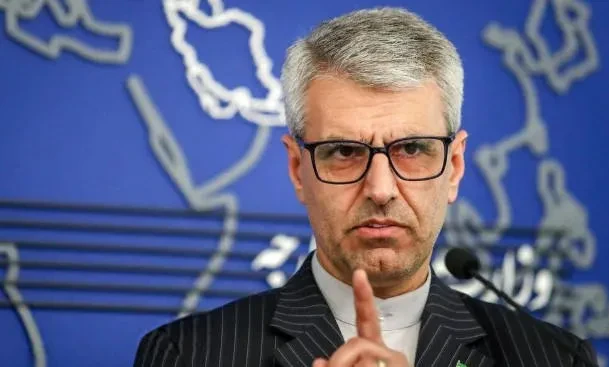 ირანი ნებისმიერ თავდასხმას ფართო და ისეთ პასუხს გასცემს, რომ ინანებთ.  ირანის ისლამური რესპუბლიკა ენდობა საკუთარ შესაძლებლობებს და ითვალისწინებს წარსულ გამოცდილებას, განსაკუთრებით ივნისის გმირული ბრძოლის გამოცდილებას და იმაზე უფრო ძლიერია, ვიდრე ოდესმე ყოფილა -  ირანის საგარეო საქმეთა სამინისტროს პრესსპიკერი ესმაილ ბაგაეი.